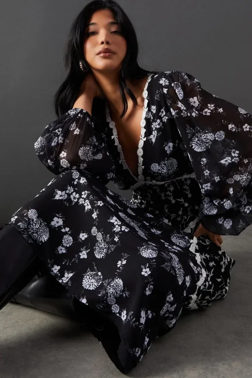 Dresses^Nasty Gal Embroidered Mixed Print Lace Trim Plunge Neck Midi Dress |