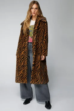 Real & Faux Fur Jackets|Coats^Nasty Gal Essentials Printed Faux Fur Coat |