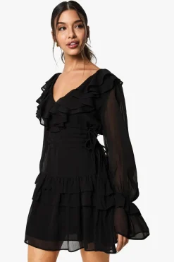 Dresses^Nasty Gal Gathered Waist Ruffle Detail Skater Dress |