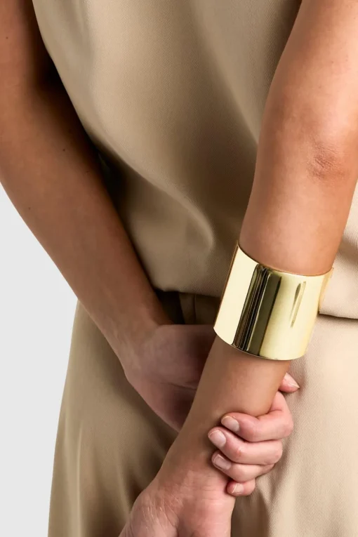 Jewelry^Nasty Gal Gold Cuffed Bangle |