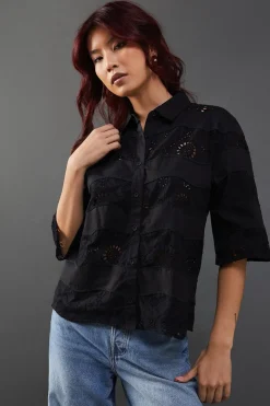 Tops^Nasty Gal Lace Mix Scallop Hem Crop Shirt |