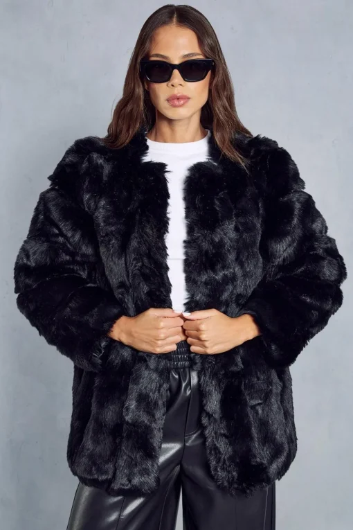 Coats^Nasty Gal Oversized Luxe Panelled Faux Fur Coat |