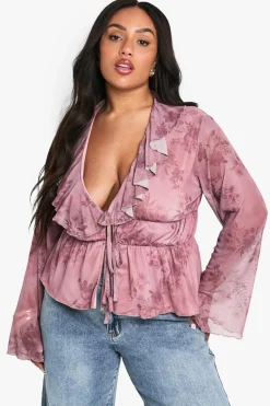 Tops^Nasty Gal PLUS RUFFLE TIE DETAIL FLARED SLEEVE TOP |
