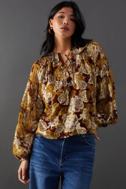 Tops^Nasty Gal Printed Metallic Jacquard Tie Neck Frill Collar Blouse |